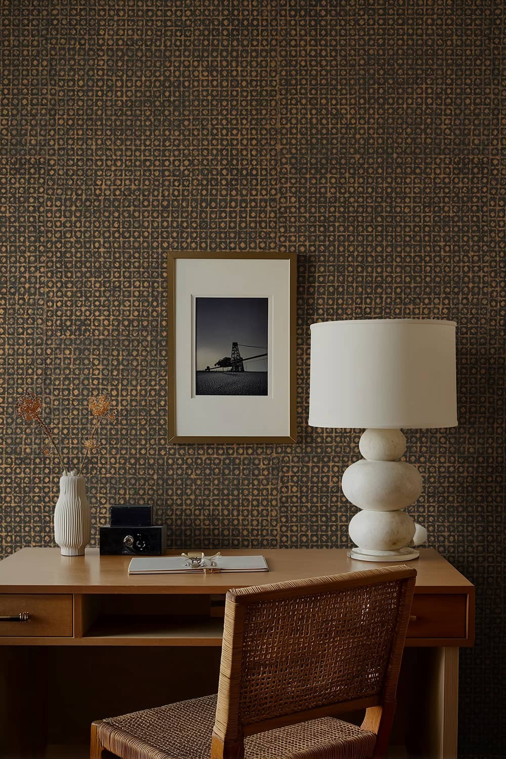 Papier peint sur mesure Batik derrière un bureau – Inspiration indonésienne